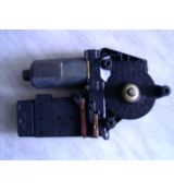 Motorček sťahovania okien Octavia I predný pravý 0130821730  101447-202